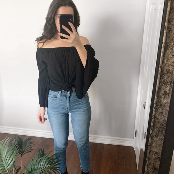 Tops - Off The Shoulder Top